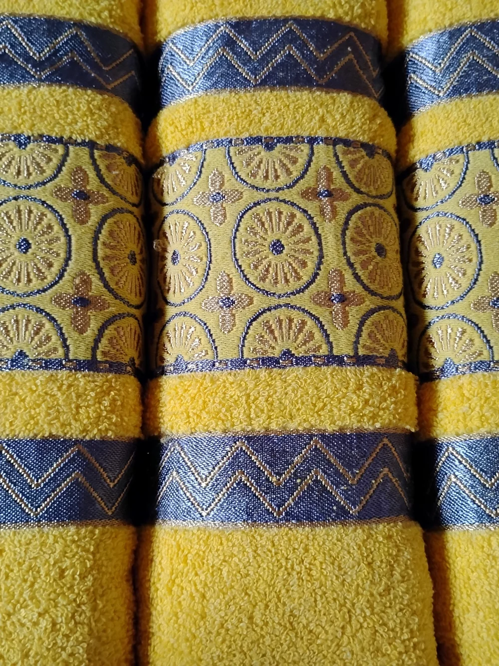 Cotton On plush hot